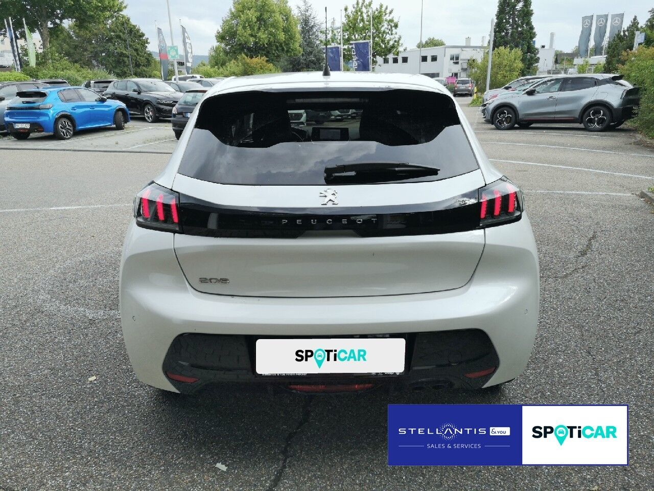 Peugeot 208 Allure 1.2 PureTech - Samsaru's Car Outlet