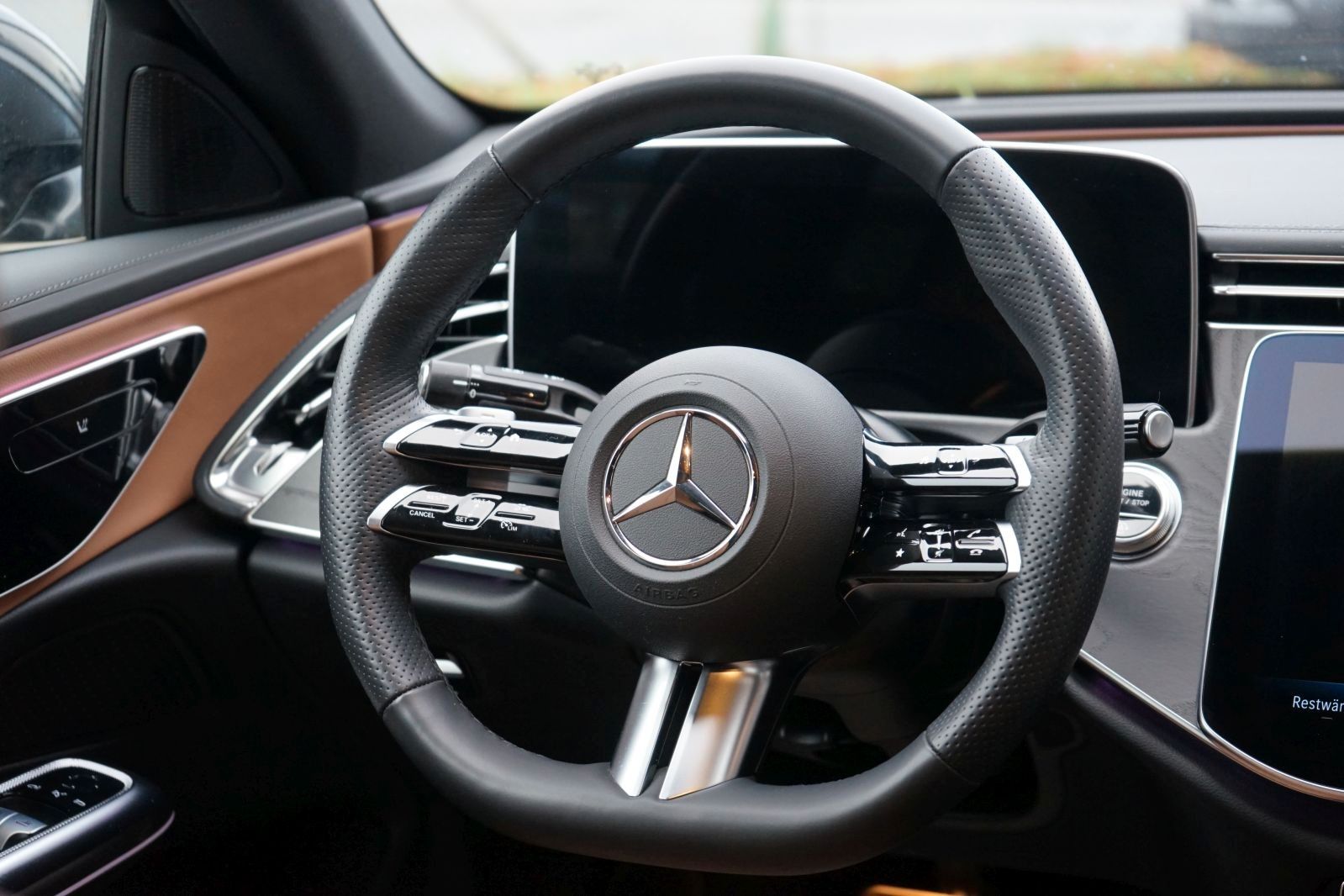 Mercedes-Benz E 220 d AMG Line Advanced - Samsaru's Car Outlet