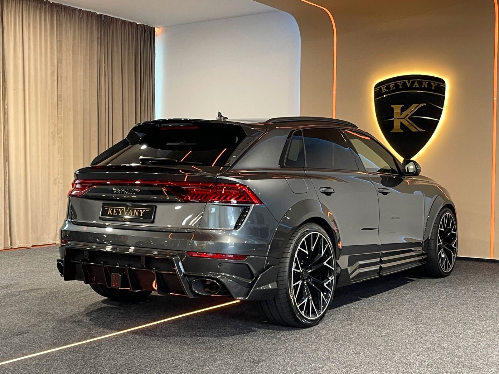 Audi RSQ8 KEYVANY CARBON/KERAMK/B&O/STAN.HZ/DYNMK.PLS