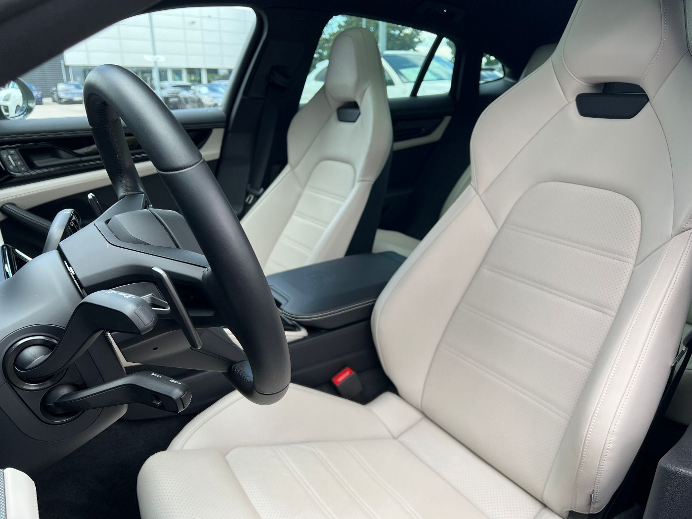 Porsche Panamera 4 E-Hybrid | Hinterachslenkung | ACC