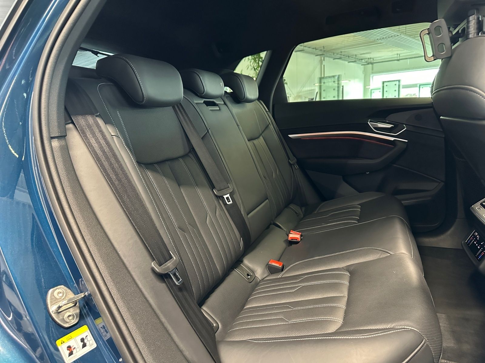 Audi e-tron 55 quattro S line Sline AHK AIR PAN MTX B