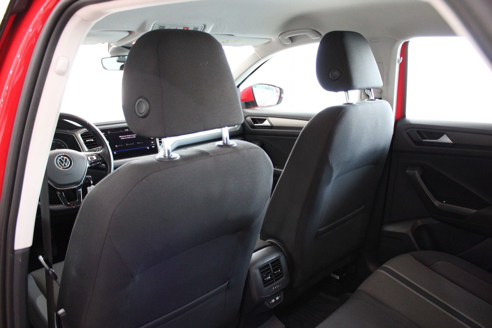 Volkswagen T-Roc 1.5 TSI Style - Samsaru's Car Outlet