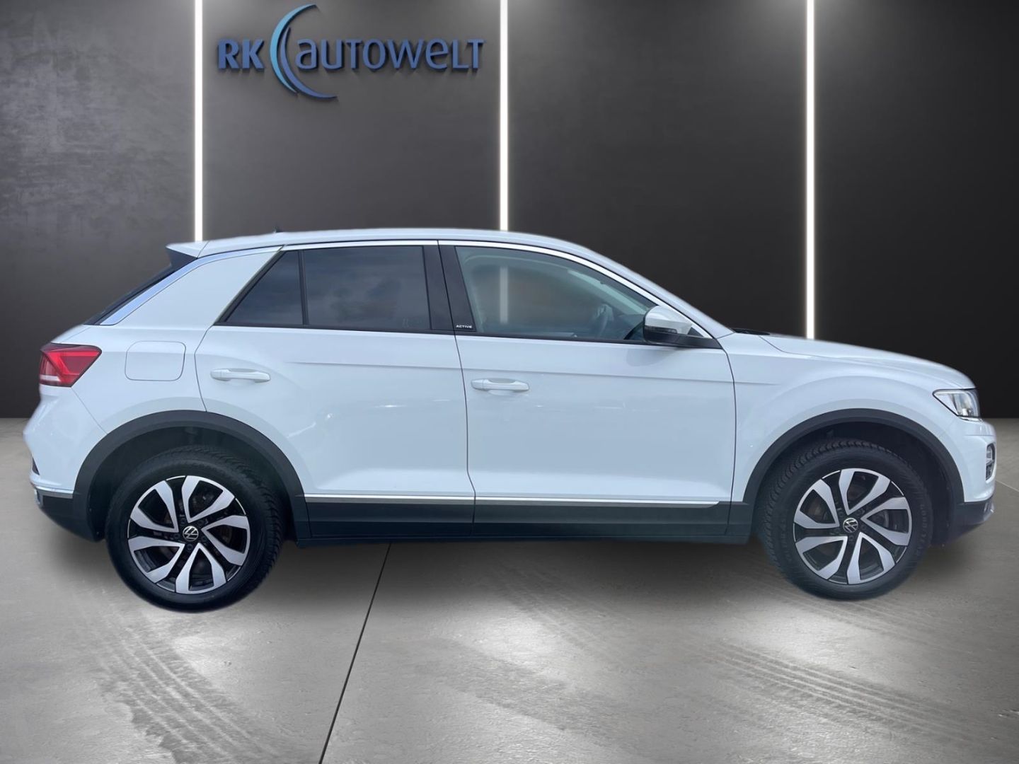Volkswagen T-Roc Active 2.0 TDI DSG - Samsaru's Car Outlet