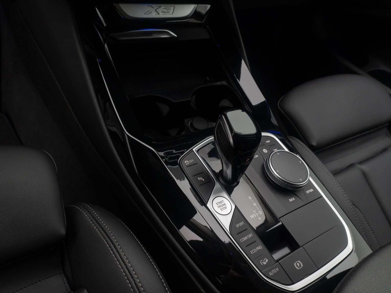 BMW X3 xD20i Kamera DAB Laser HiFi Komfort Sport 18"