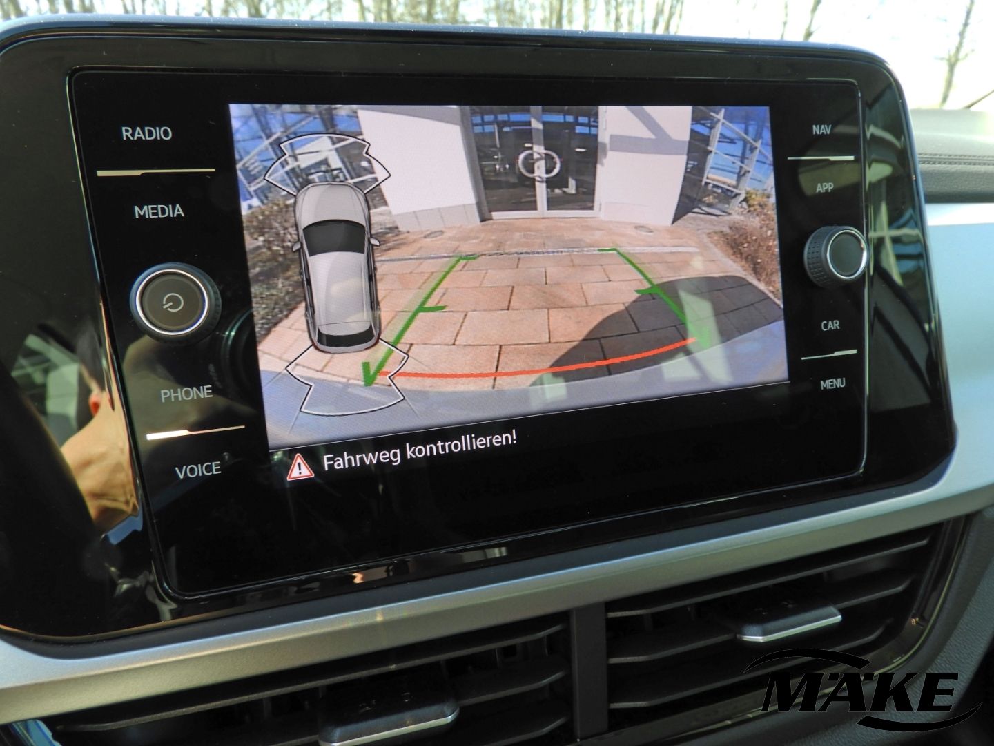 Volkswagen T-Roc Life 1.5 TSI DSG - Samsaru's Car Outlet