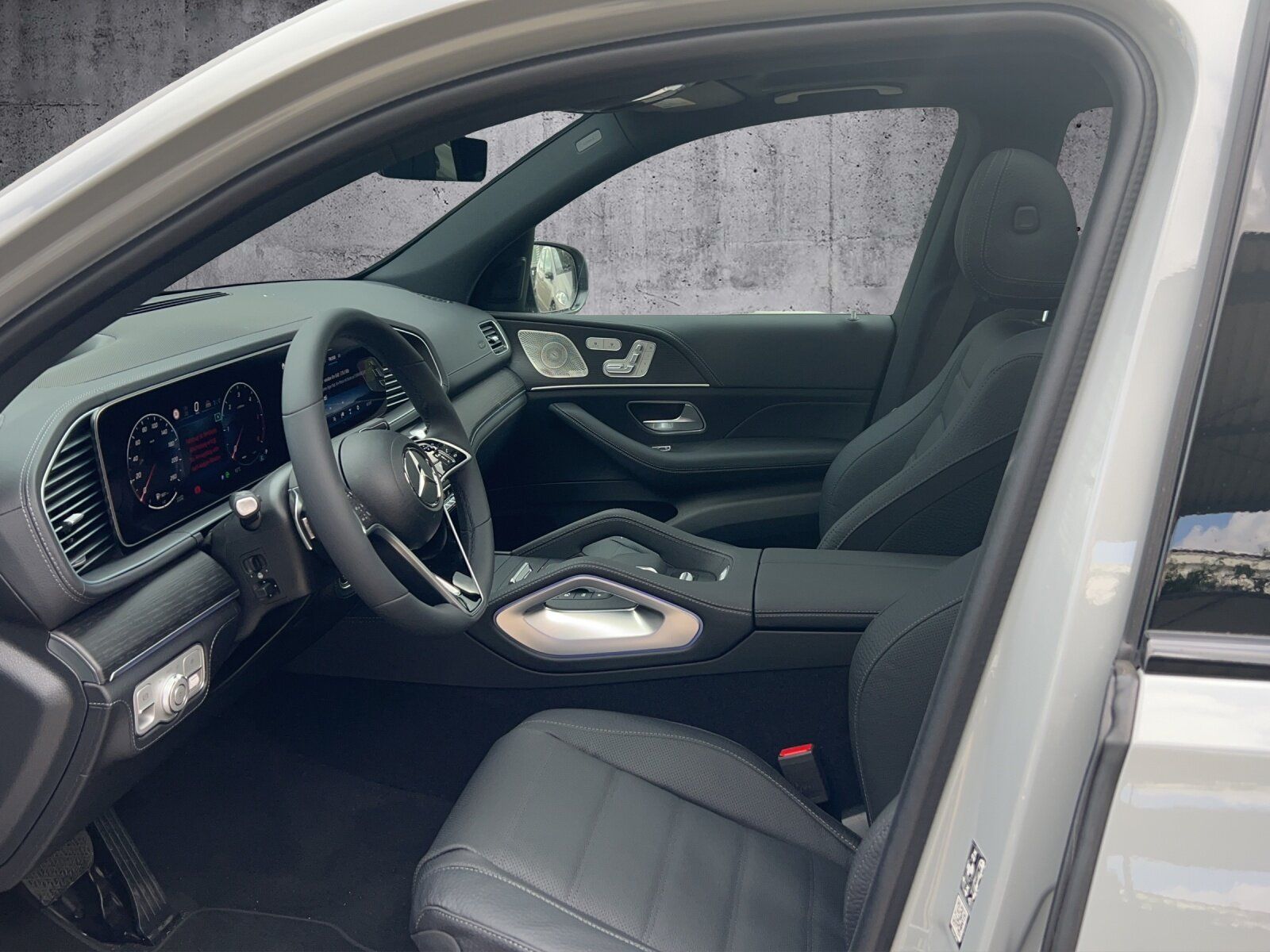Mercedes-Benz GLE 450 d 4M AMG+NIGHT+22+AHK+HUD+PANO+360+STAND