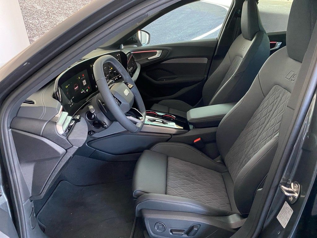 Audi A5 Avant e-hybrid quattro S line 270 kW HUD+360°