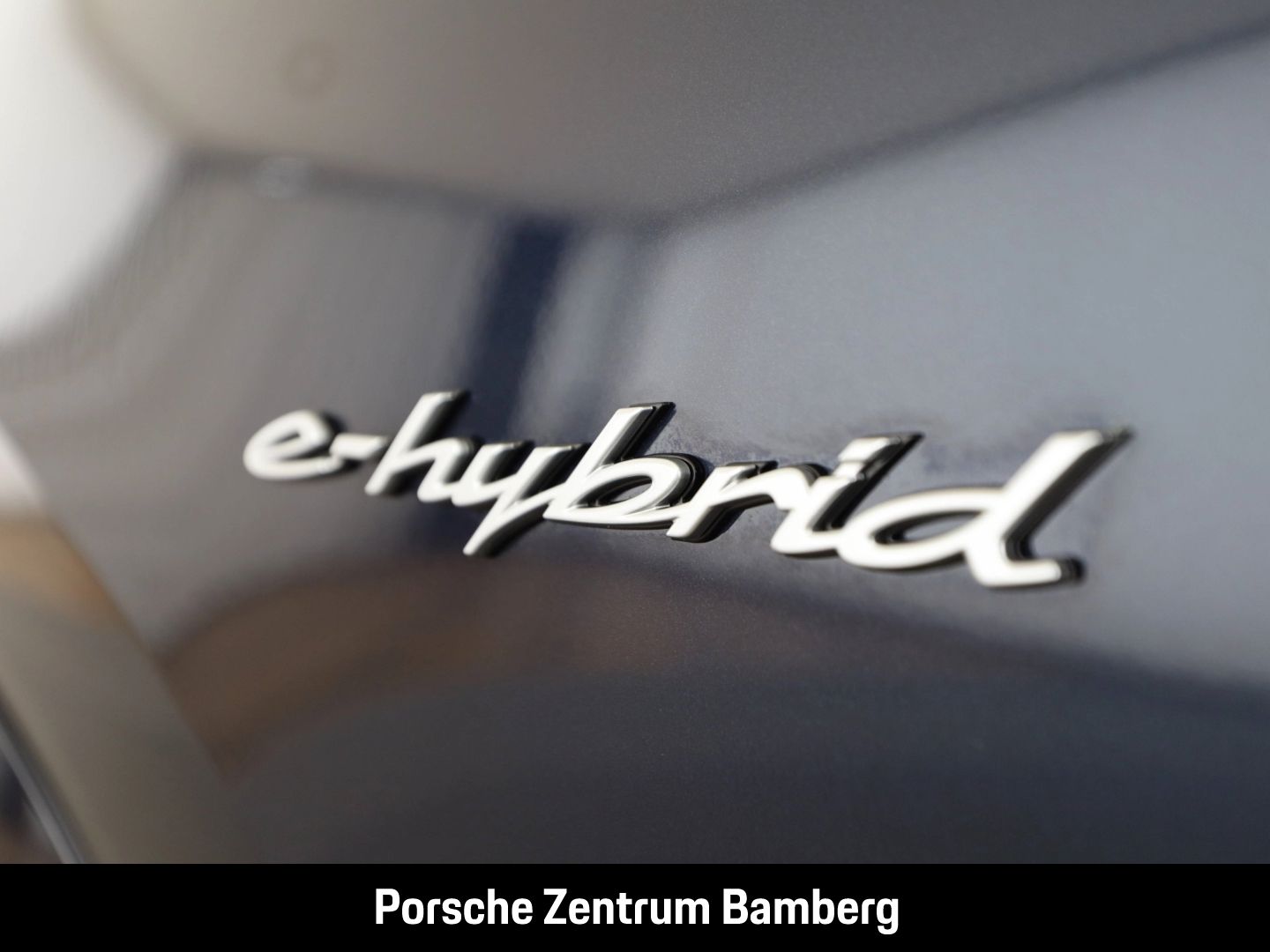 Porsche Cayenne E-Hybrid/ 22 Zoll/ Massage/ AHK/ ACC uvm