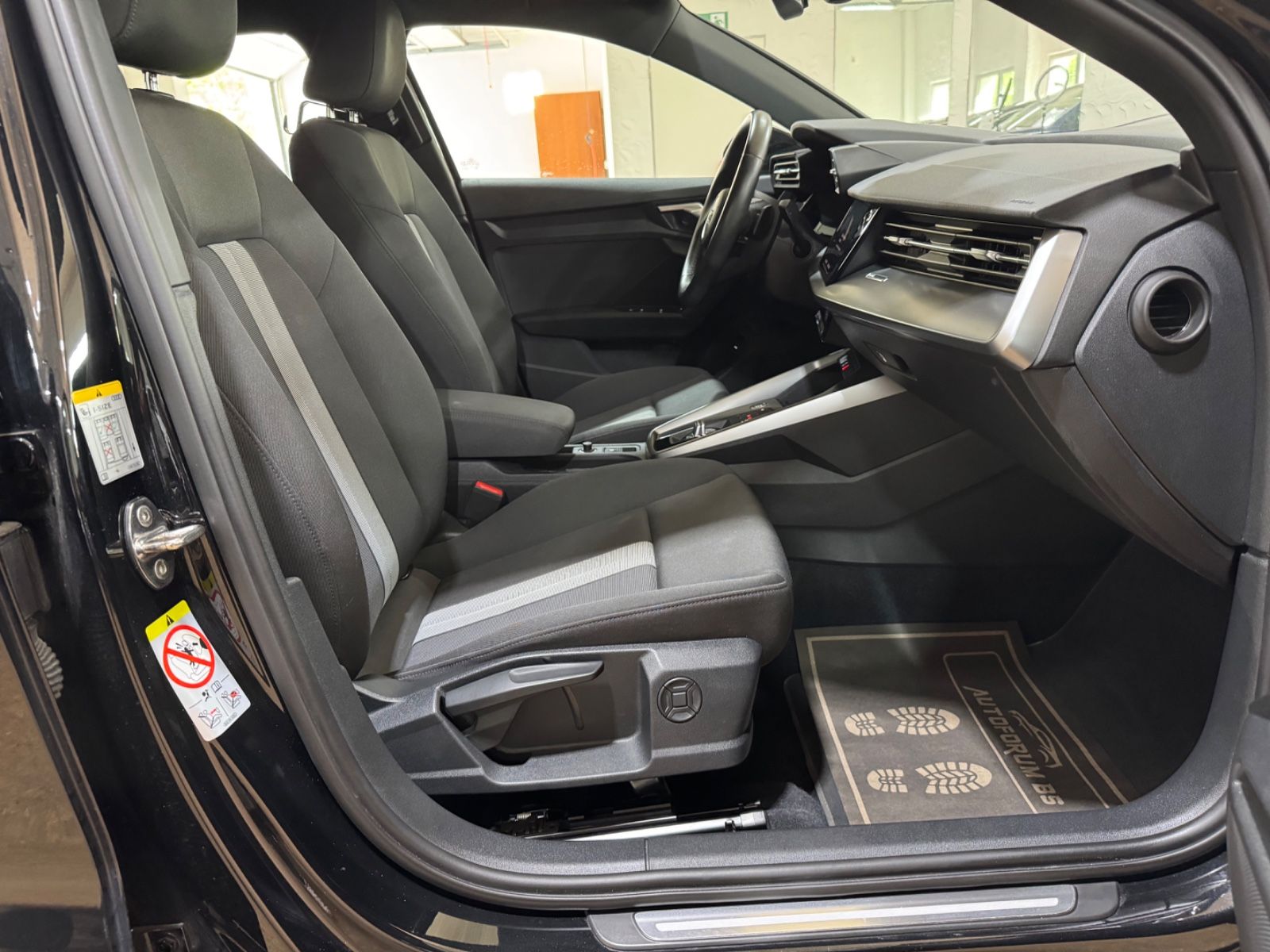 Audi A3 Limousine 35 TDI 2.0DSG/CAM/LED/SHZ/GARANTIE