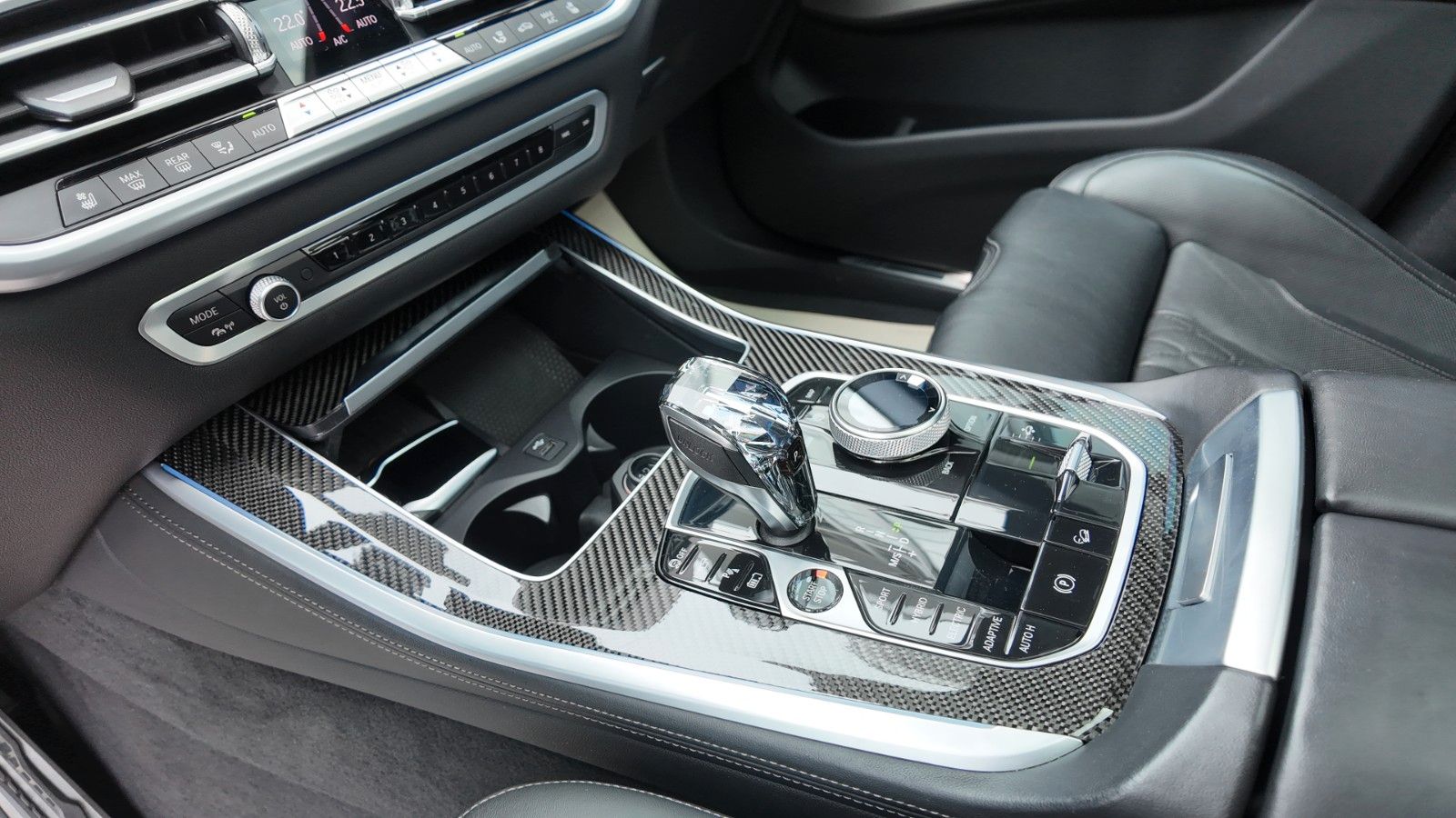BMW X5  xDrive 45e "M-SPORT, PANO, HUD, SPORTSITZE"