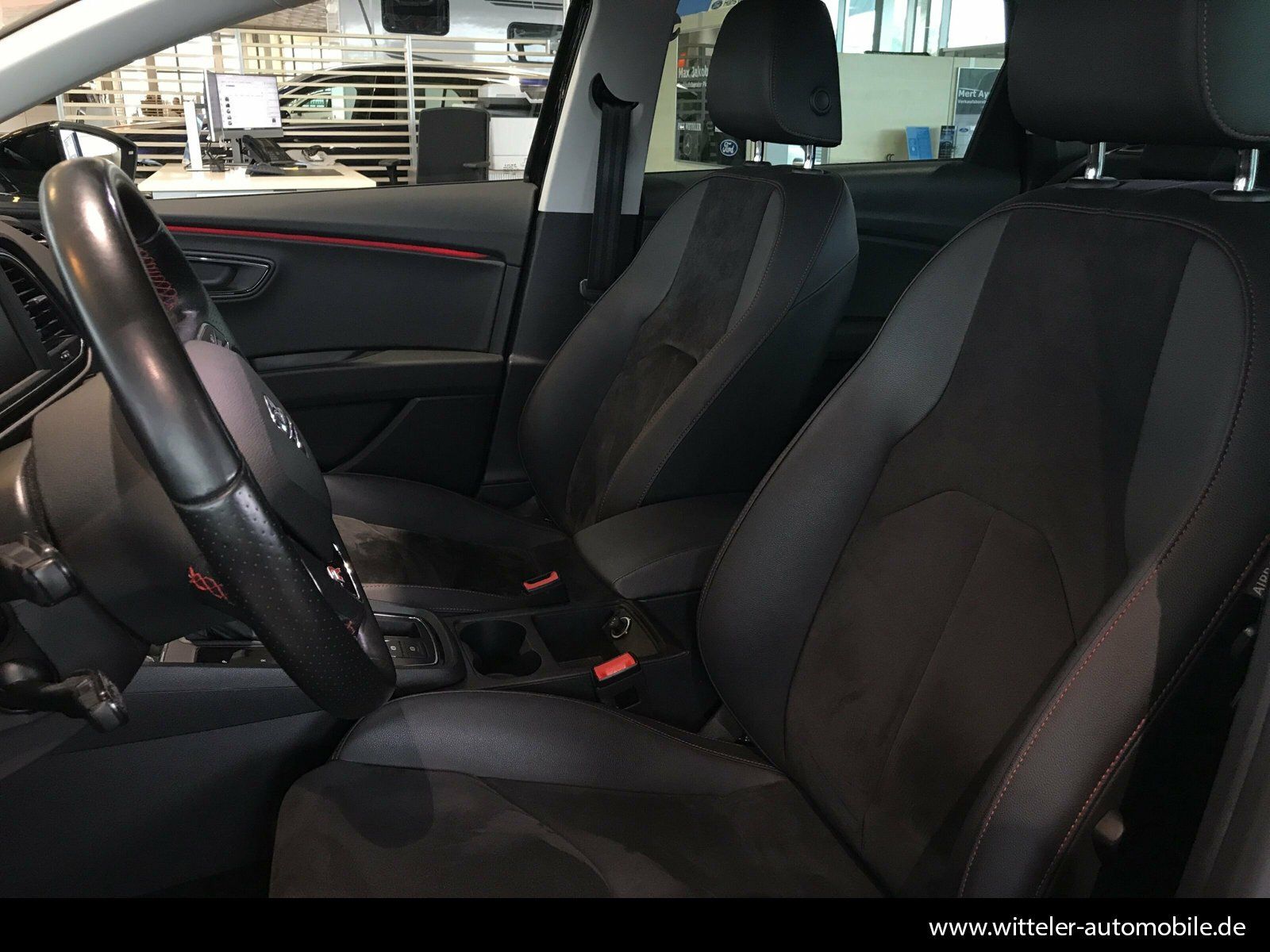 Seat Leon ST 1.5 TSI FR Black - Samsaru's Car Outlet