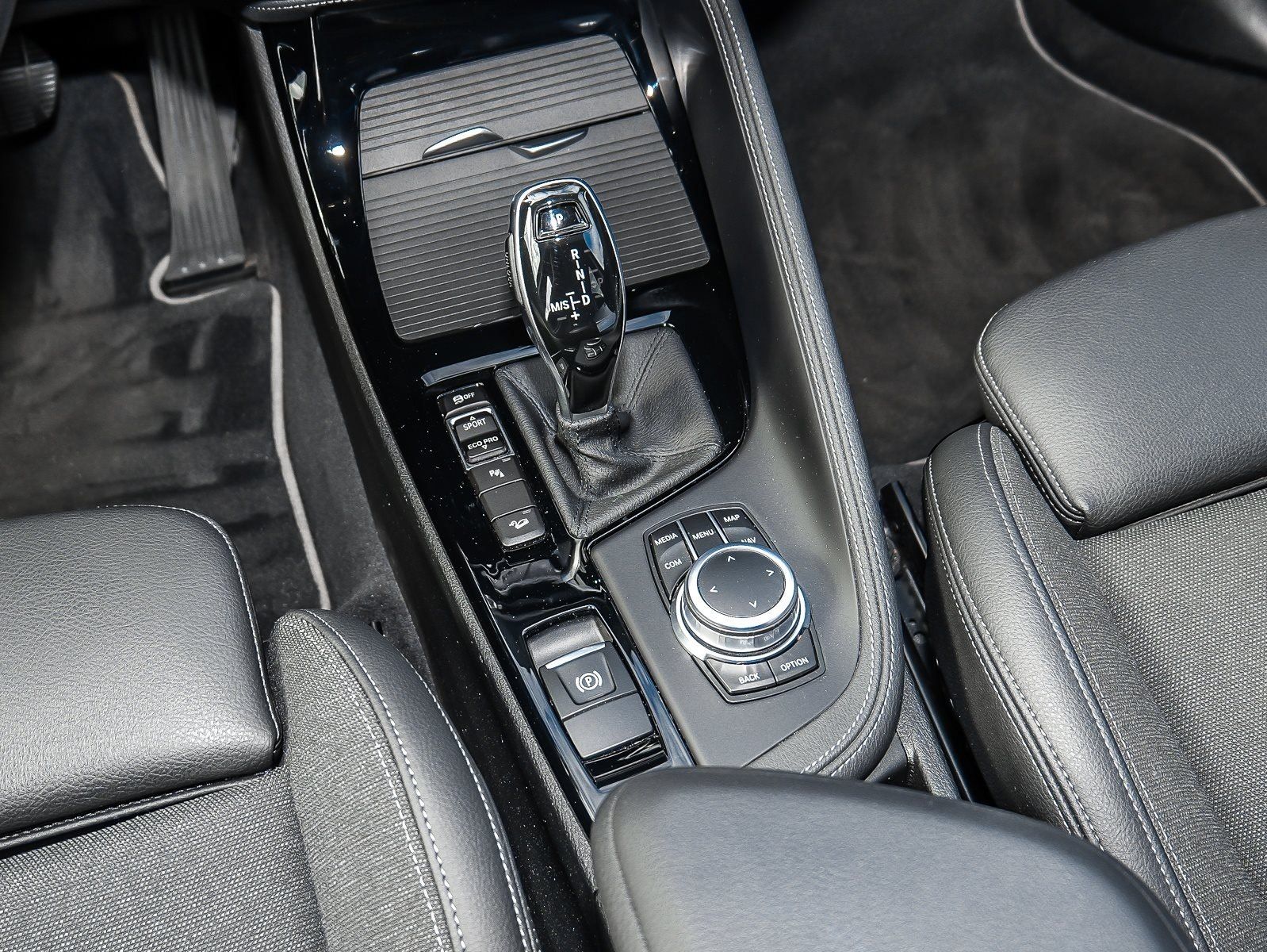 BMW X1 xDrive20i Sport Line - Samsaru's Car Outlet