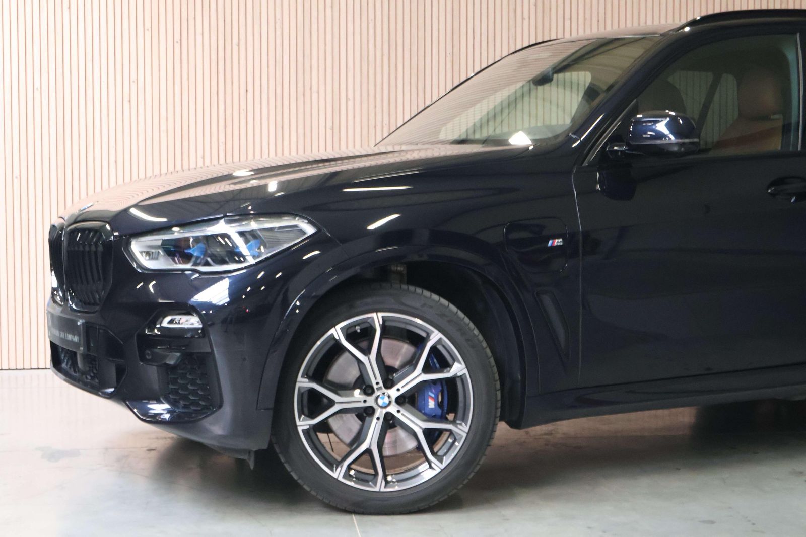 BMW X5 X5 xDrive45e| M-pakket| AHK| HUD| DAB| Pano|
