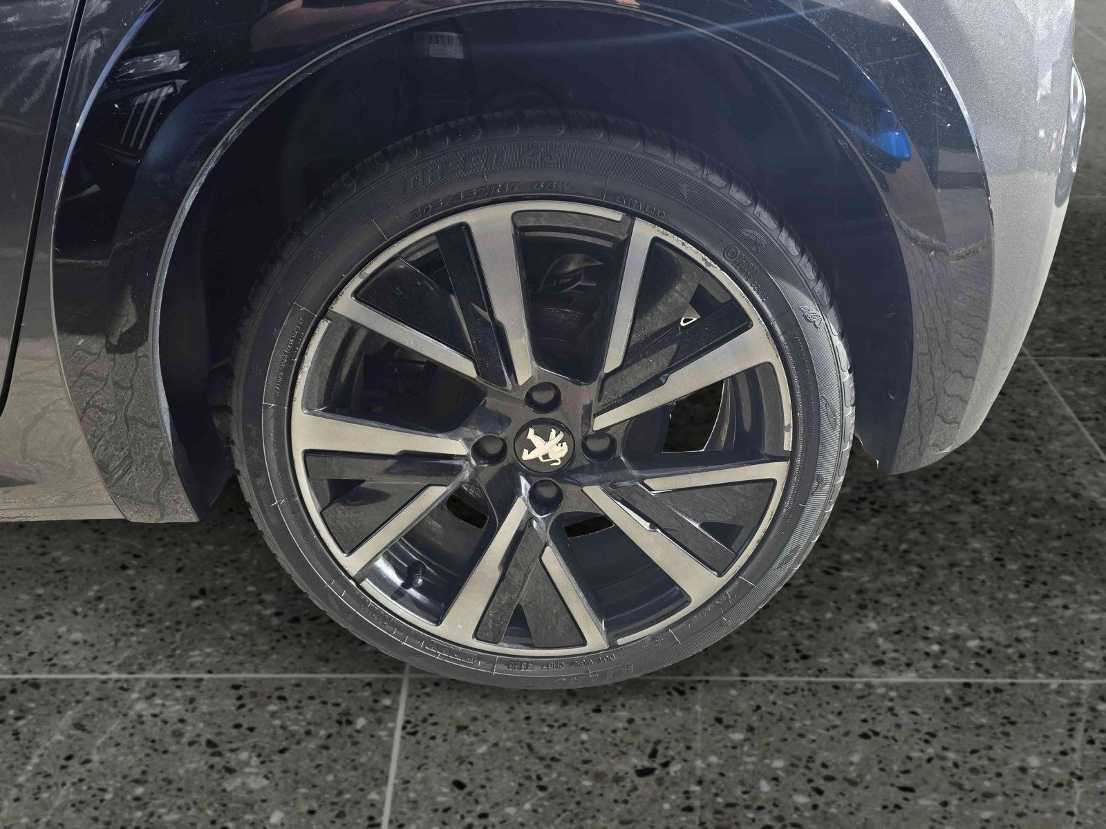 Peugeot 208 1.2 Pure Tech 100 GT - Samsaru's Car Outlet