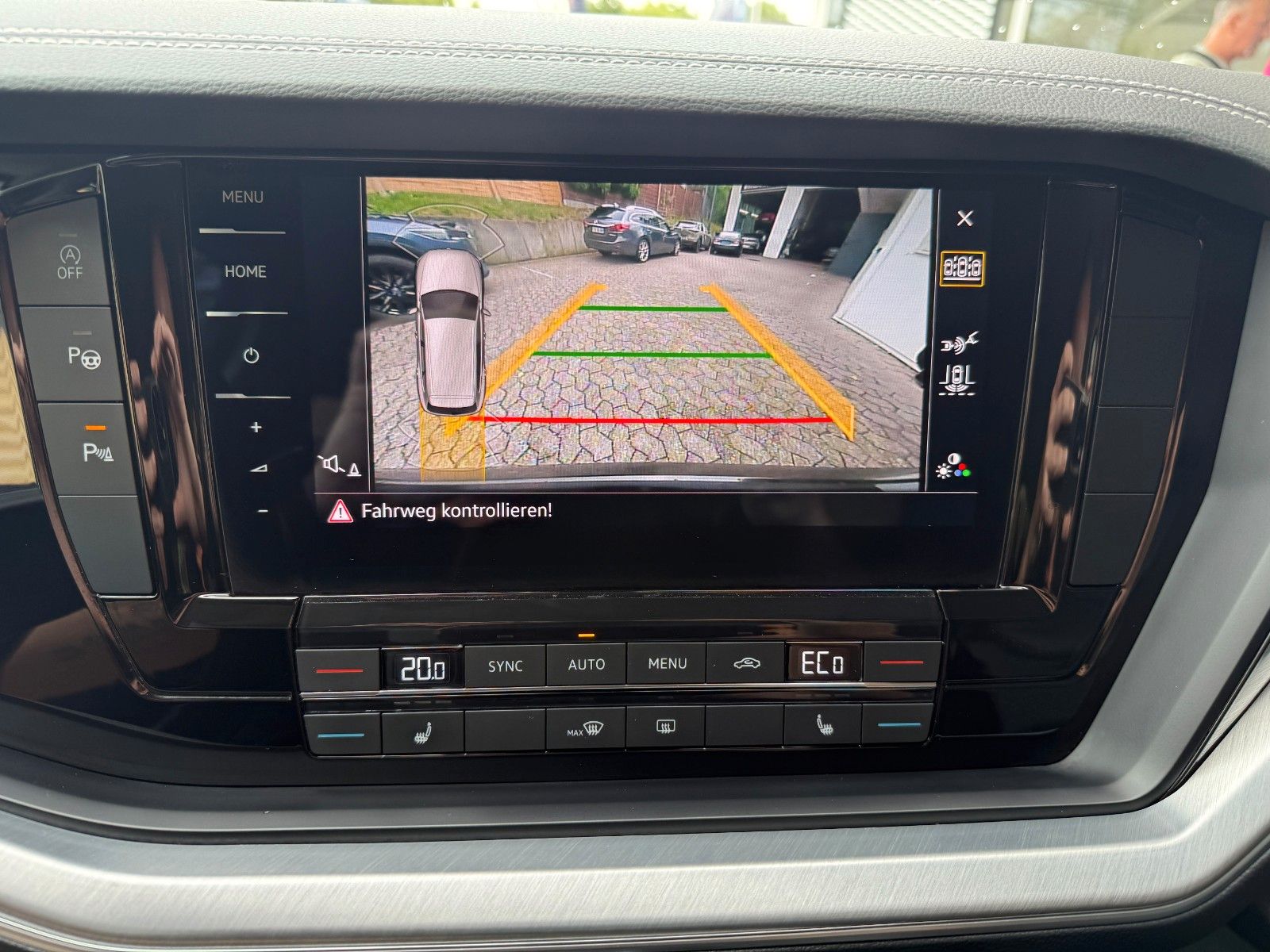 Volkswagen Touareg Elegance 4Motion TDI - Samsaru's Car Outlet