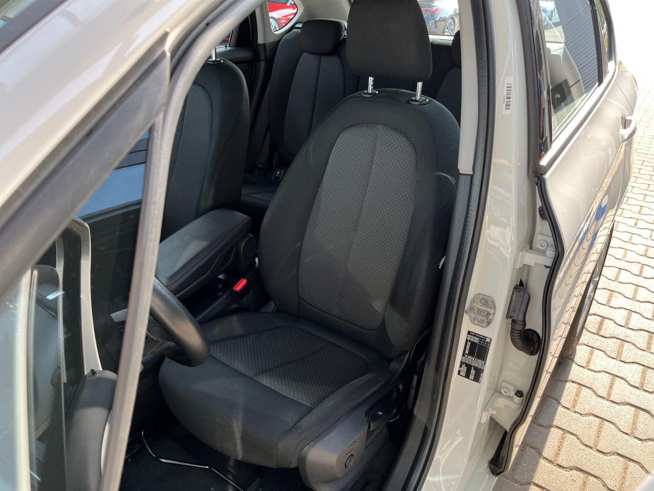 BMW 218d Active Tourer Advantage - Samsaru's Car Outlet