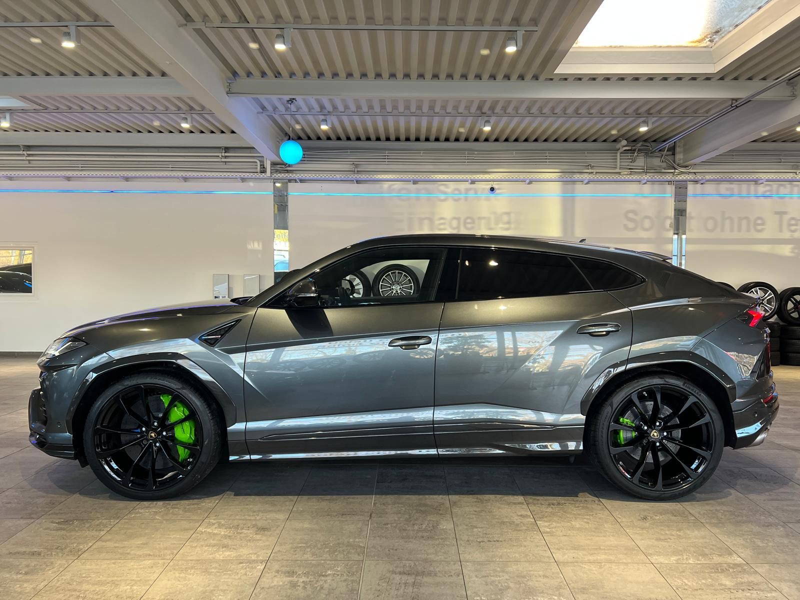 Lamborghini Urus *Großes Carbon Paket*Akrapovic*Garantie