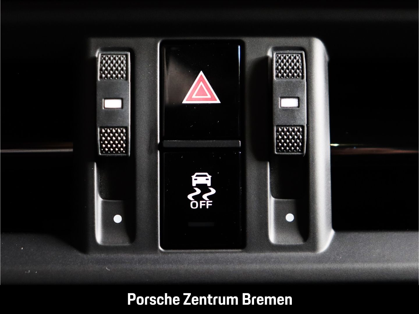 Porsche Macan 4 - Samsaru's Car Outlet