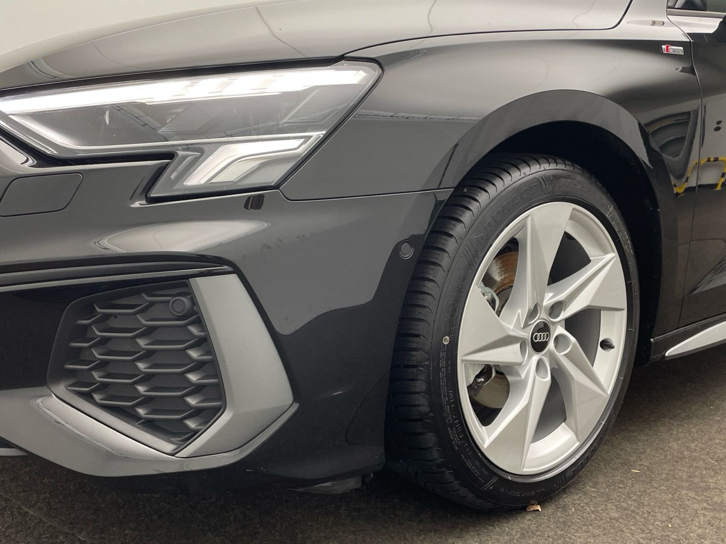 Audi A3 Sportback 30 TFSI S line MMI Navi LED Kamera