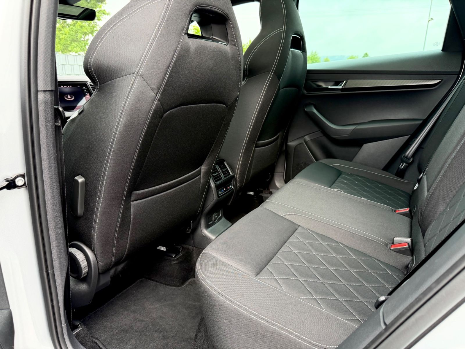 Skoda Karoq Sportline 2.0 TSI DSG 4x4/PANO/LED/ACC/AHK