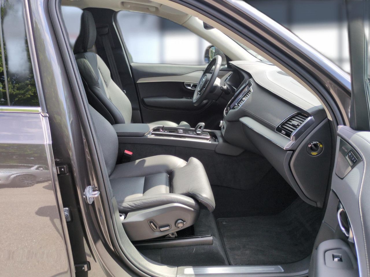 Volvo XC90 T8 Recharge Ultra Bright Plug-In Hybrid AWD