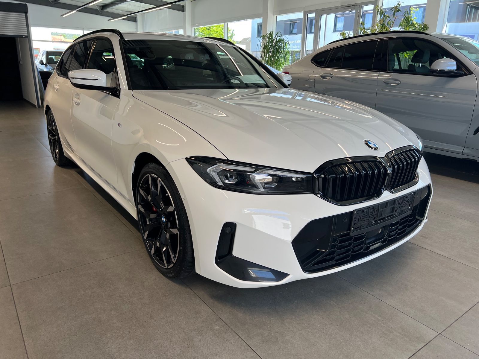 BMW 320 d xDrive Touring M Sport Pro Paket / H&K