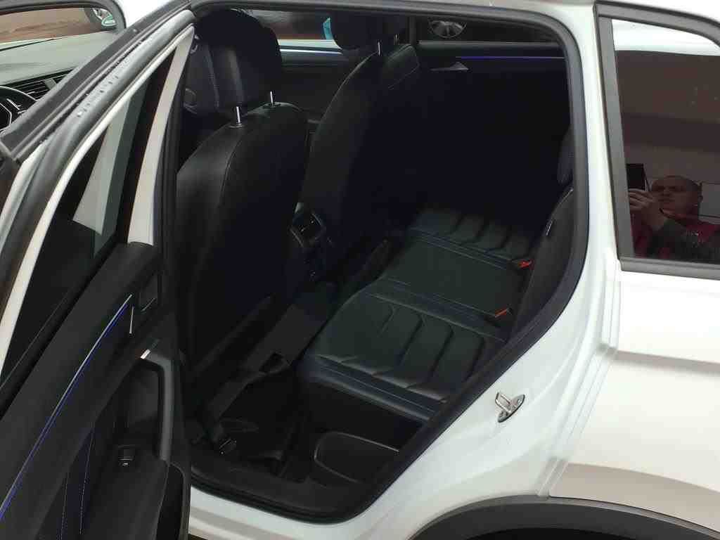 Volkswagen Tiguan R *Sonderleasing* AKRAPOVIC *83.6NP* AHK