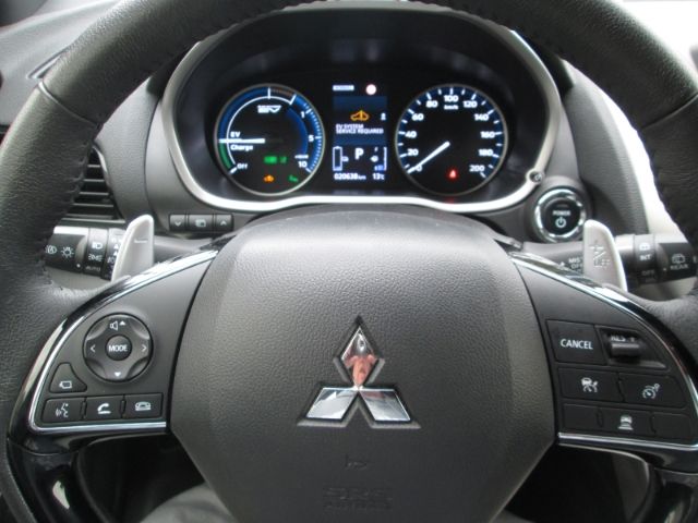 Mitsubishi Eclipse Cross Plus Select Black Hybrid 4WD 2.4 M