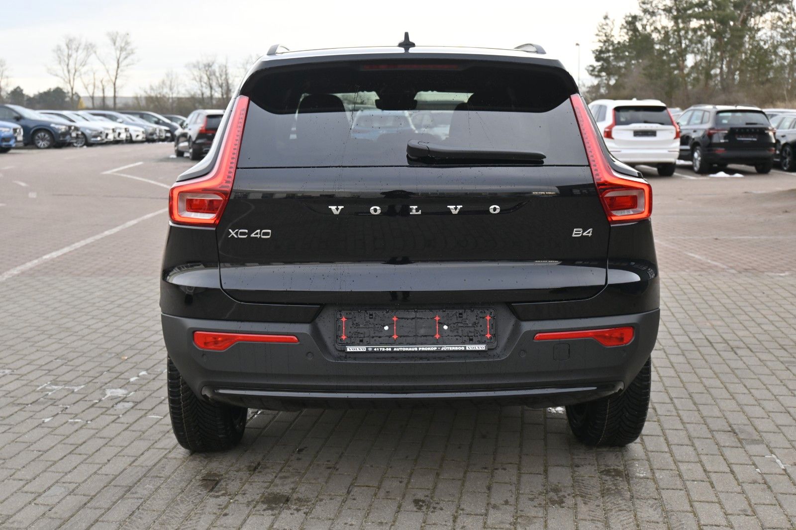 Volvo XC40 B4 Dark*FSHZG*360°*PANO*ACC*AHK*PIXEL