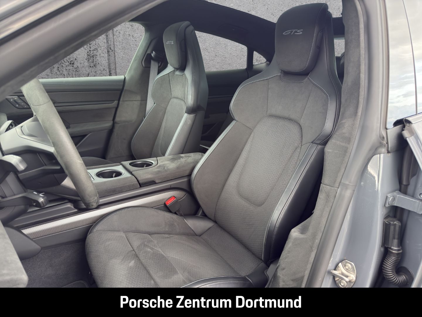 Porsche Taycan GTS Luftfederung BOSE Panoramadach LED