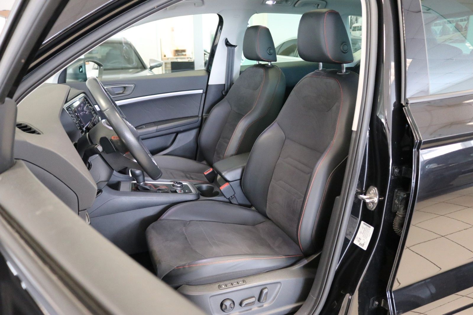 Seat Ateca FR Kamera Memory STHZ AHK Pano DAB+