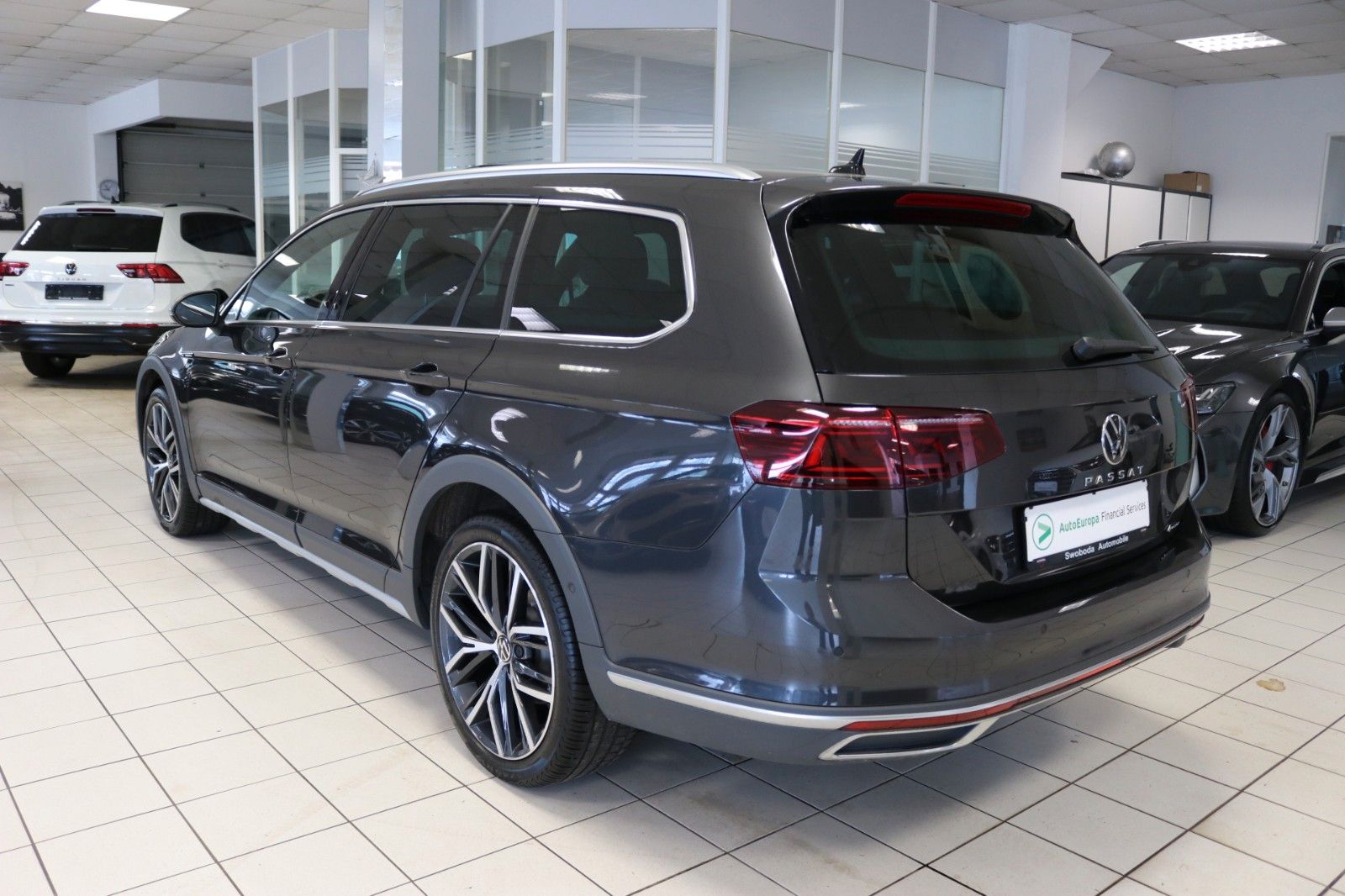 Volkswagen Passat Alltrack DCC HUD Matrix STHZ 360 Pano ACC