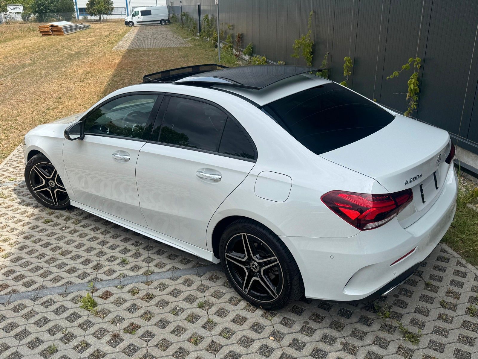 Mercedes-Benz A 200d AMG - Samsaru's Car Outlet