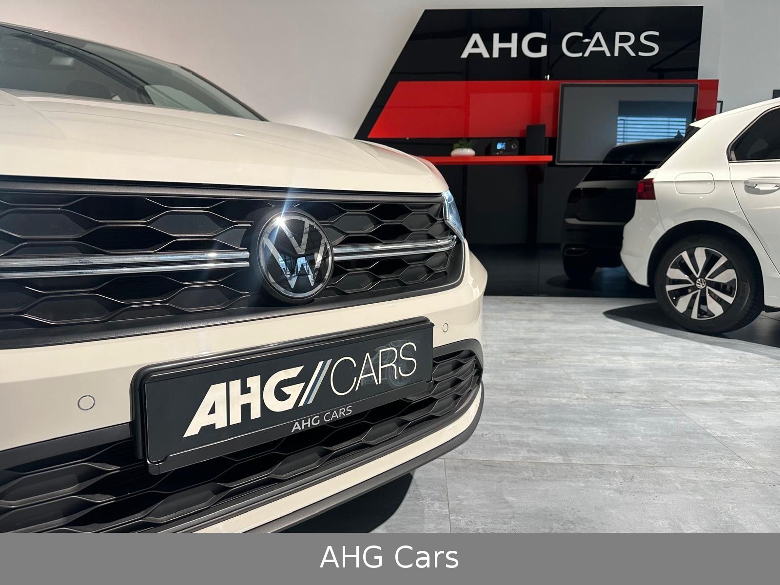 Volkswagen Taigo 1.0 TSI - Samsaru's Car Outlet