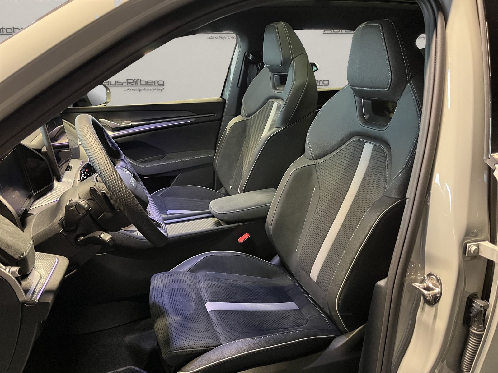Skoda Kodiaq 2.0 TDI4x4Sportline/7S/AHK/PANO/20Z/HUD