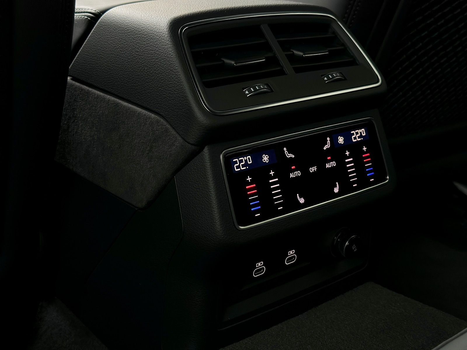 Audi RS 6 Avant KERAMIK*HUP*305KMH*LASER*PANO*B&O*STH
