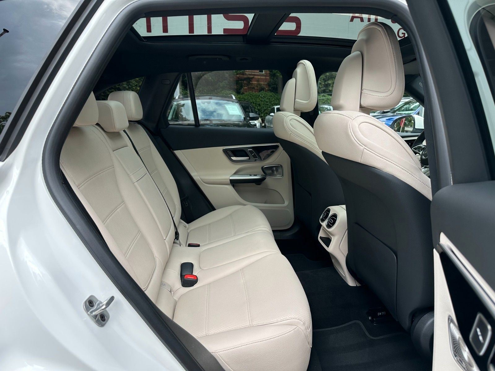 Mercedes-Benz GLC 400e 4M - Samsaru's Car Outlet