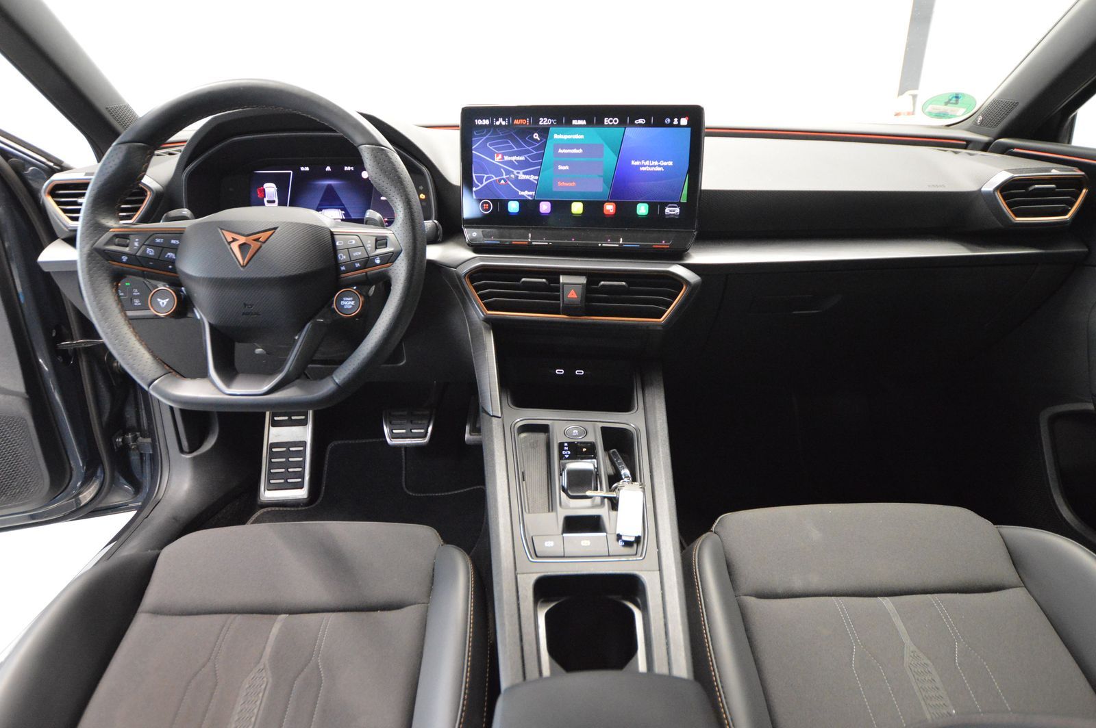 Cupra Leon Sportstourer 1.4 e-HYBRID VZ - Samsaru's Car Outlet