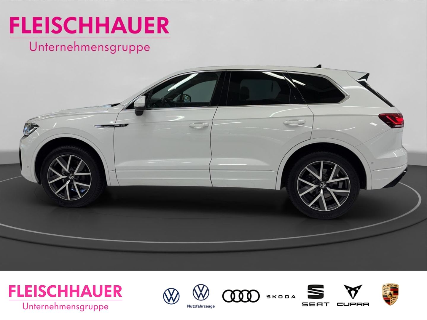 Volkswagen Touareg 3.0 TDI V6 4M R-Line - Samsaru's Car Outlet