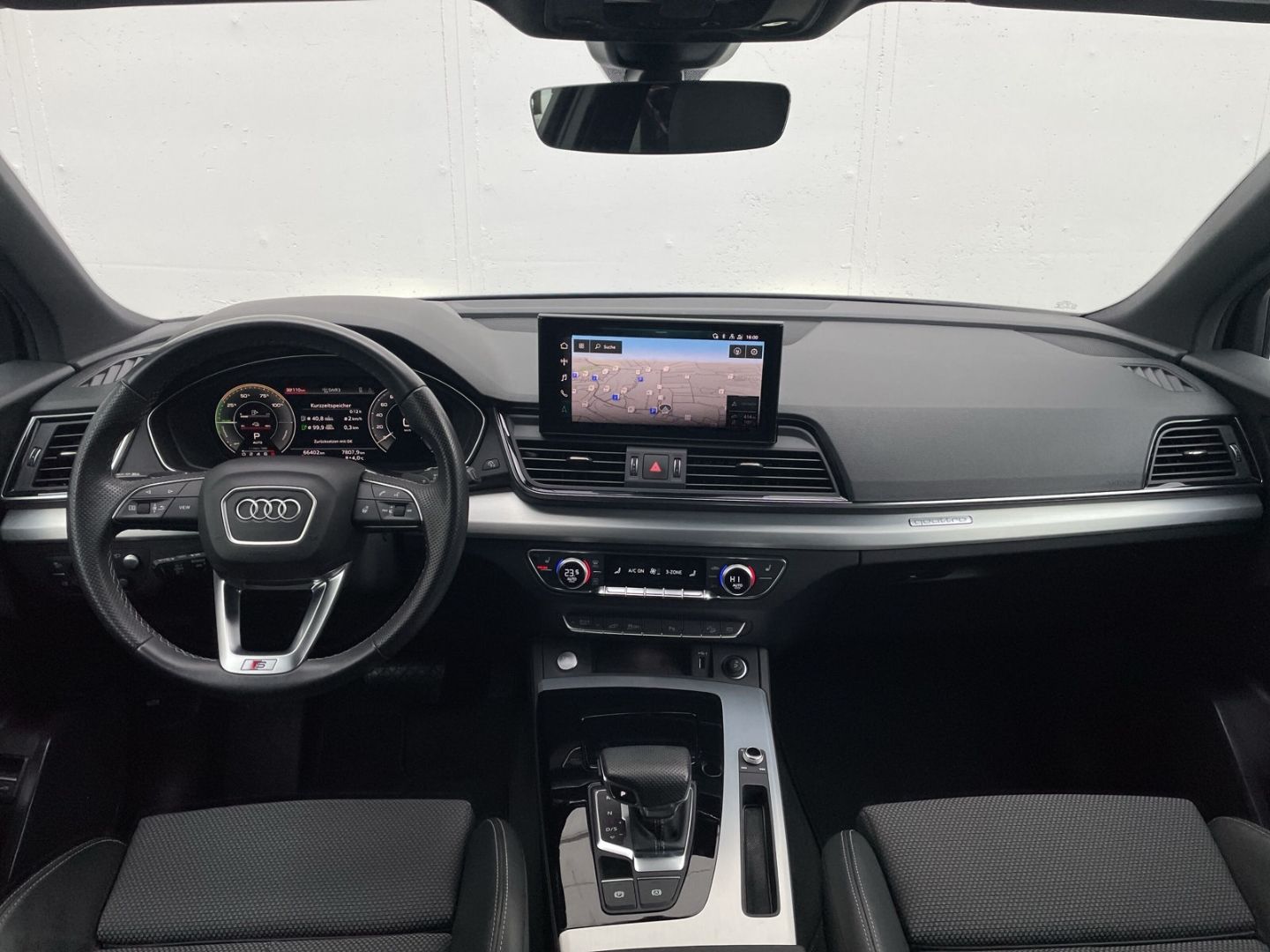 Audi Q5 55 TFSI e quattro S line AHK/HUD/Matrix/Navi/