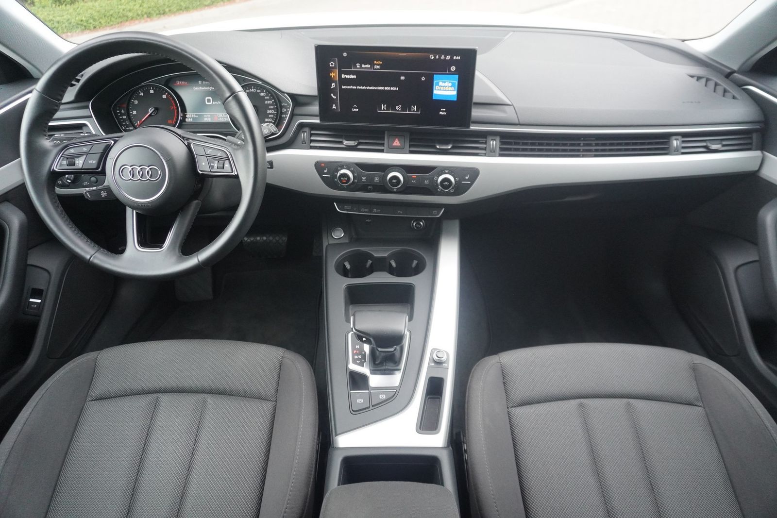 Audi A4 Avant 35 TFSI S-Tronic - Samsaru's Car Outlet
