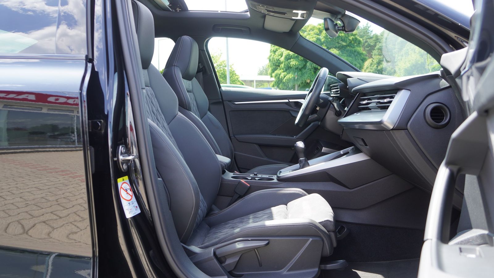 Audi A3 35 TFSI S line - Samsaru's Car Outlet