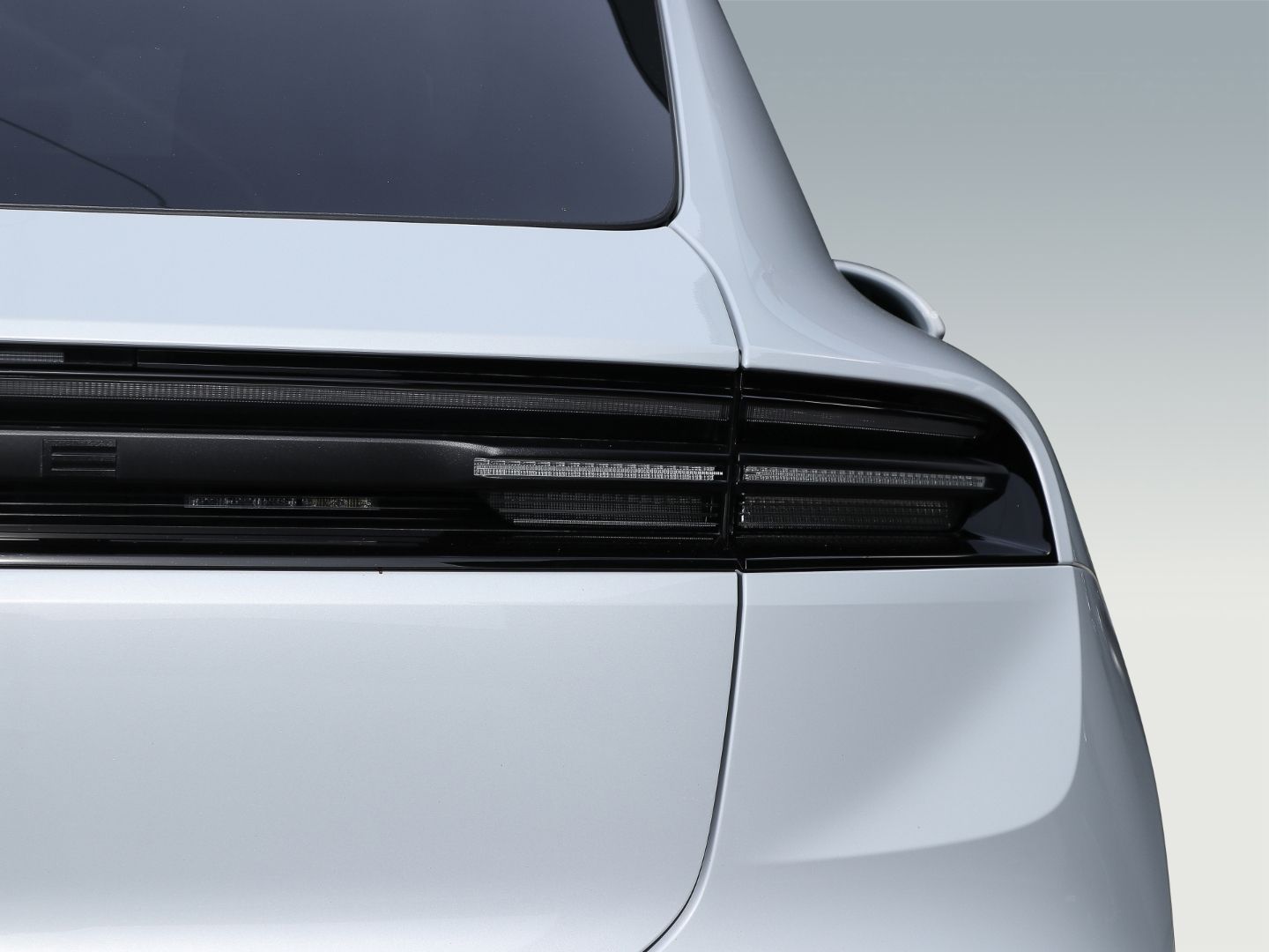 Porsche Macan 4S Burmester HA-Lenkung InnoDrive 22-Zoll