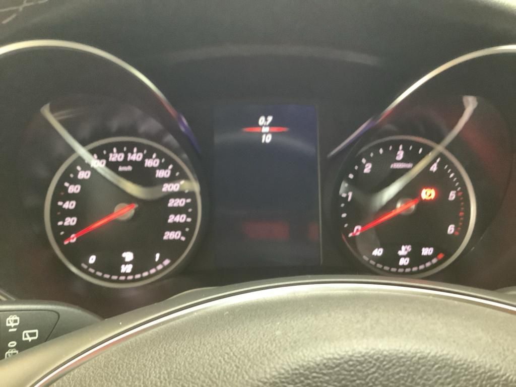 Mercedes-Benz V 300 d Sport - Samsaru's Car Outlet