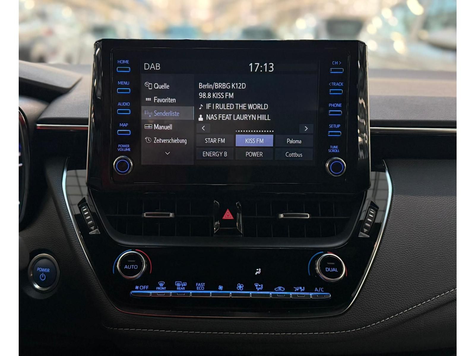 Toyota Corolla 2.0 Hybrid Team D LED|Navi|ParkPilot|ACC