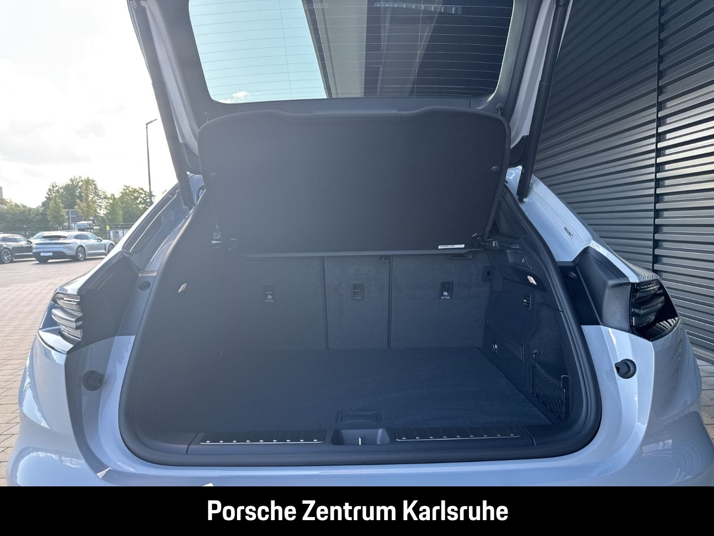 Porsche Macan 4 BOSE Luftfederung Panoramadach InnoDrive
