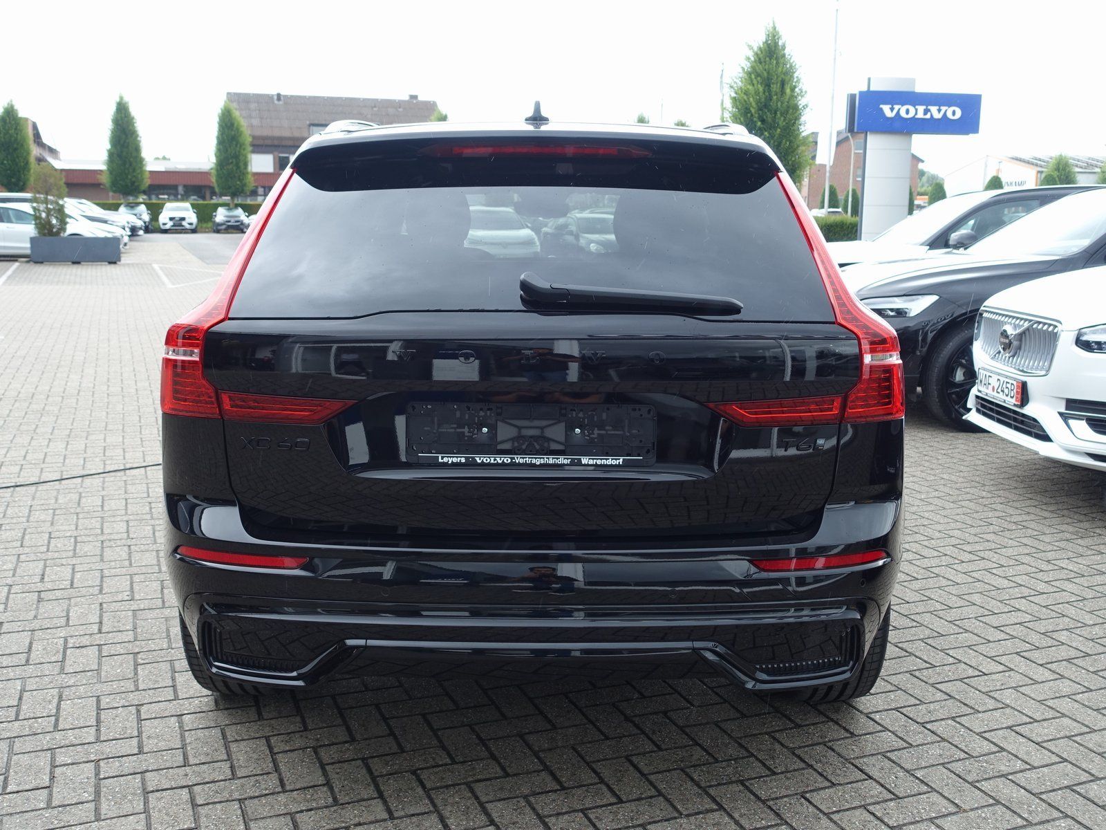 Volvo XC60 Black Edition Ultra T6 AWD - Samsaru's Car Outlet