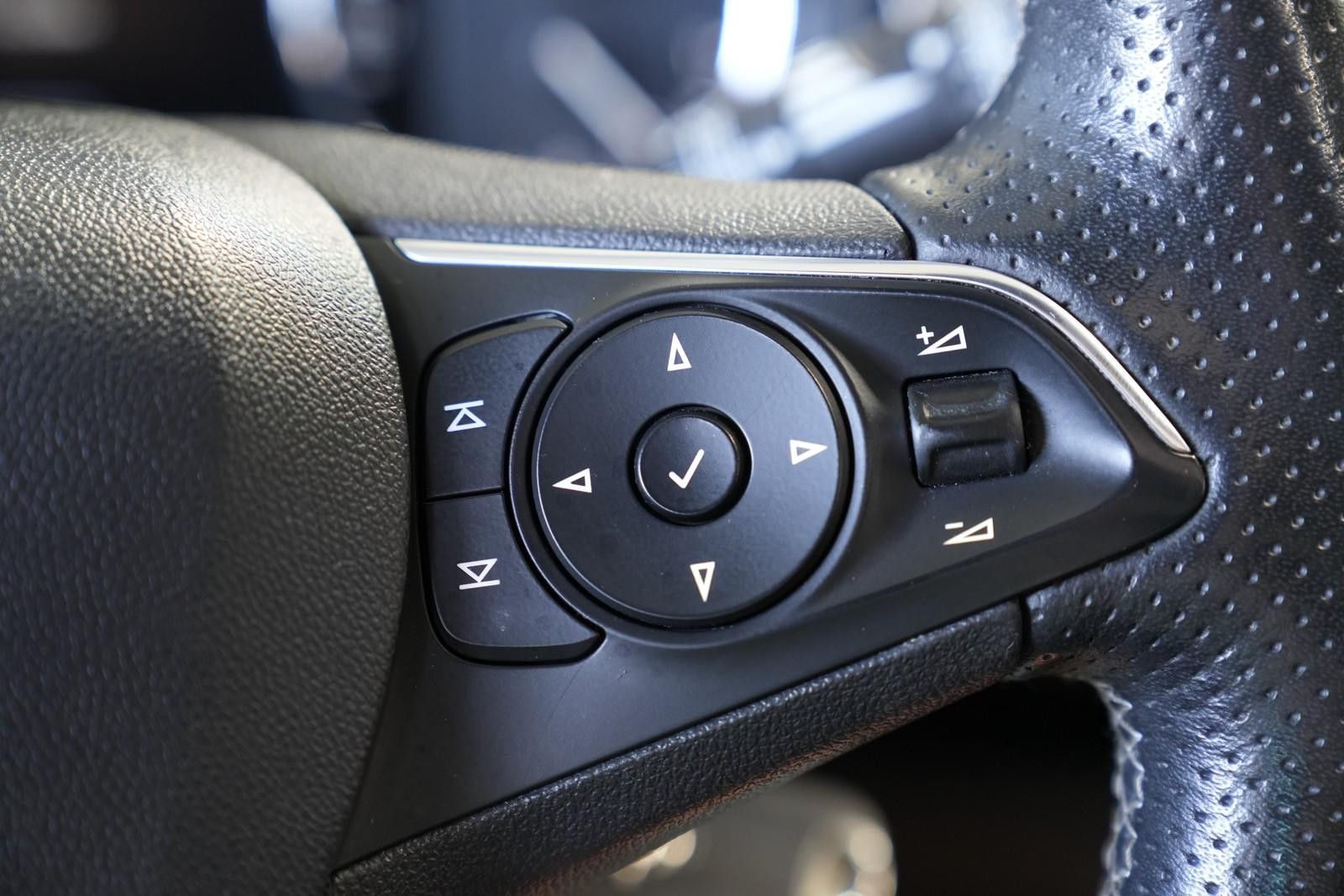 Opel Insignia B Sports Tourer Elegance - Samsaru's Car Outlet