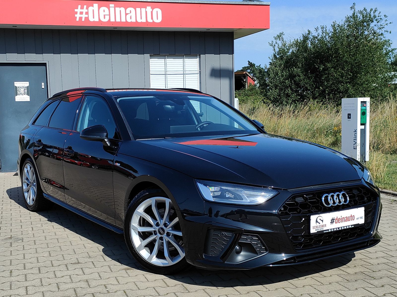 Audi A4 Avant 35 TFSI S line - Samsaru's Car Outlet