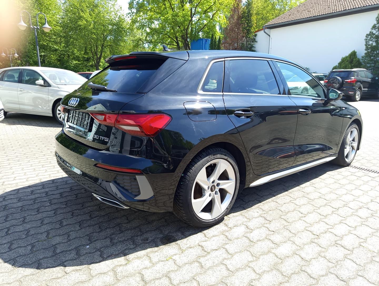 Audi A3 30 TFSI S line LED/Navi/SHZ/DAB/Allwetter